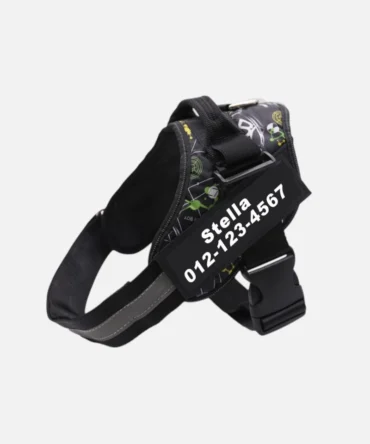 Black no-choke dog harness with personalized name tag “Stella” and phone number, Black no-choke dog harness with personalized name tag “Stella” and phone number.